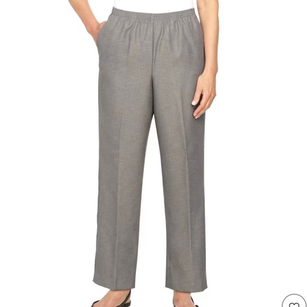 Alfred Dunner new with tags classic elastic waist women’s gray pants size 16 P.